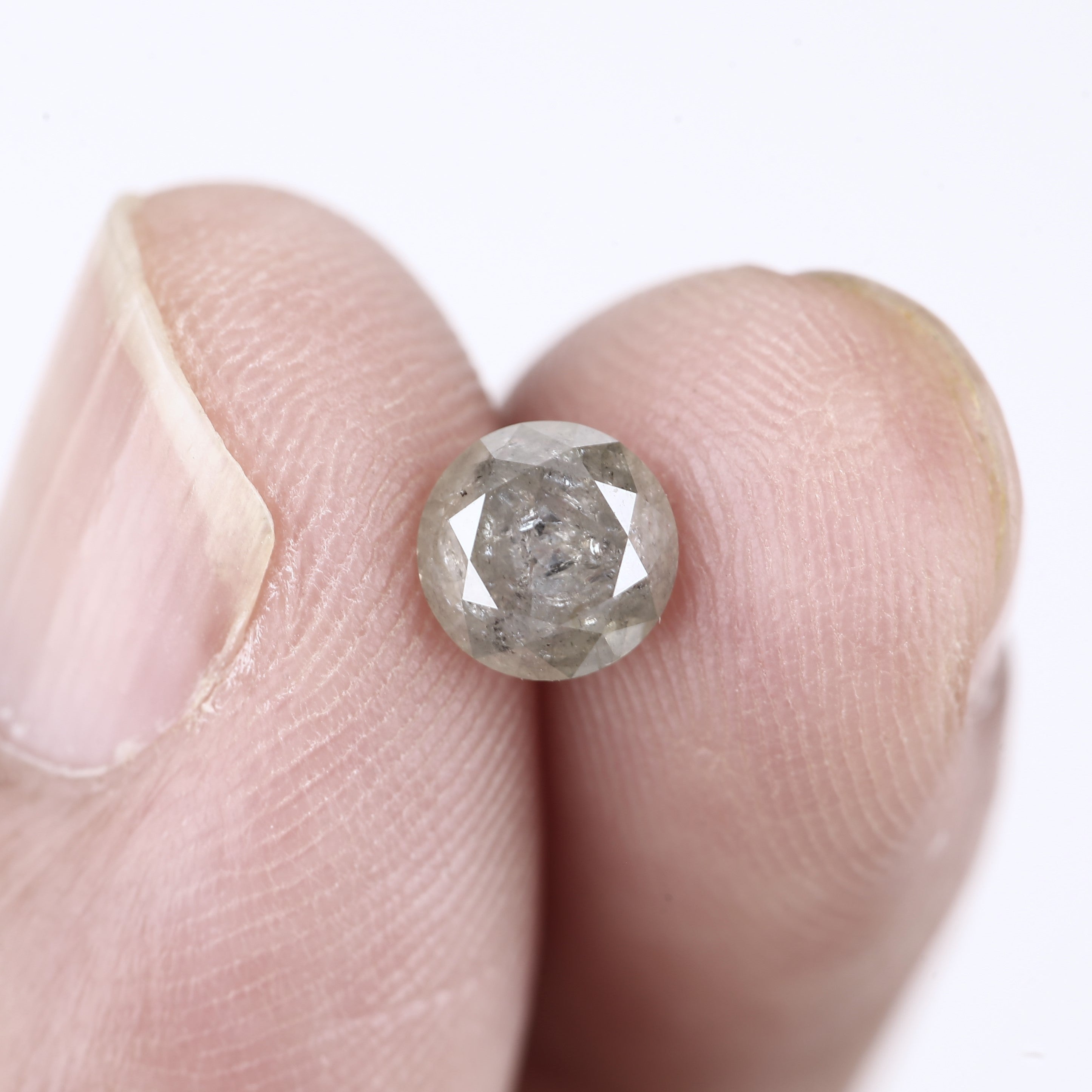 0.85 Ct Natural Round Salt and Pepper Diamond 5.5 MM Grey and Black Speckled diamond ring Design