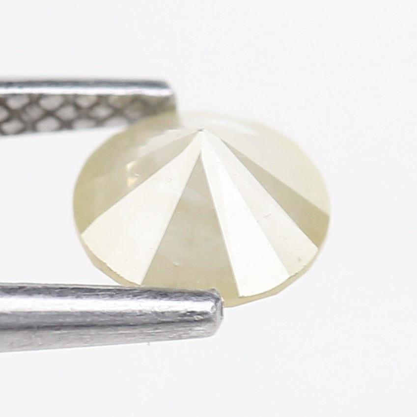 0.87 Carat Natural Round Shape Icy Salt and Pepper Diamond 5.81 MM