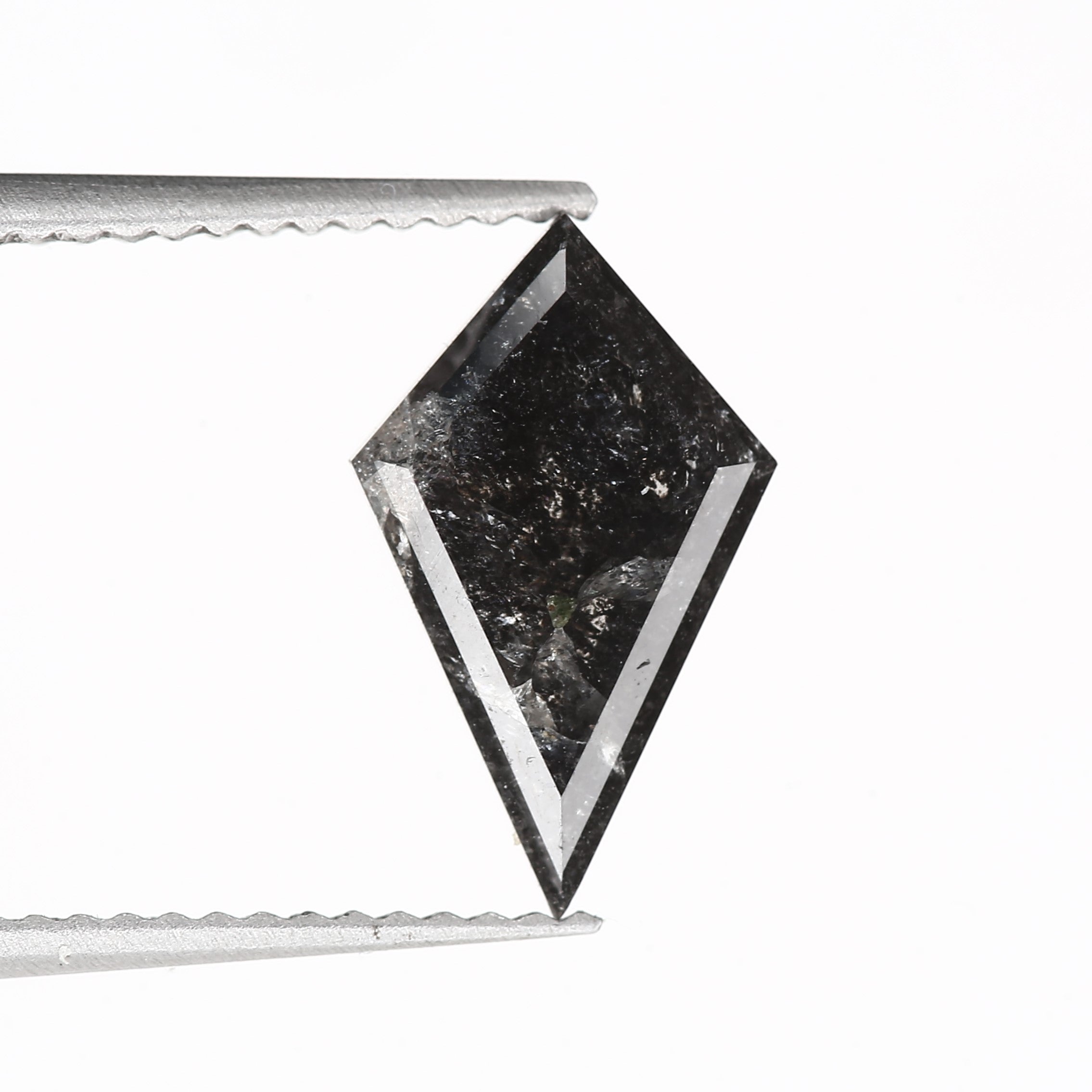 salt and pepper kite diamond custom ring design