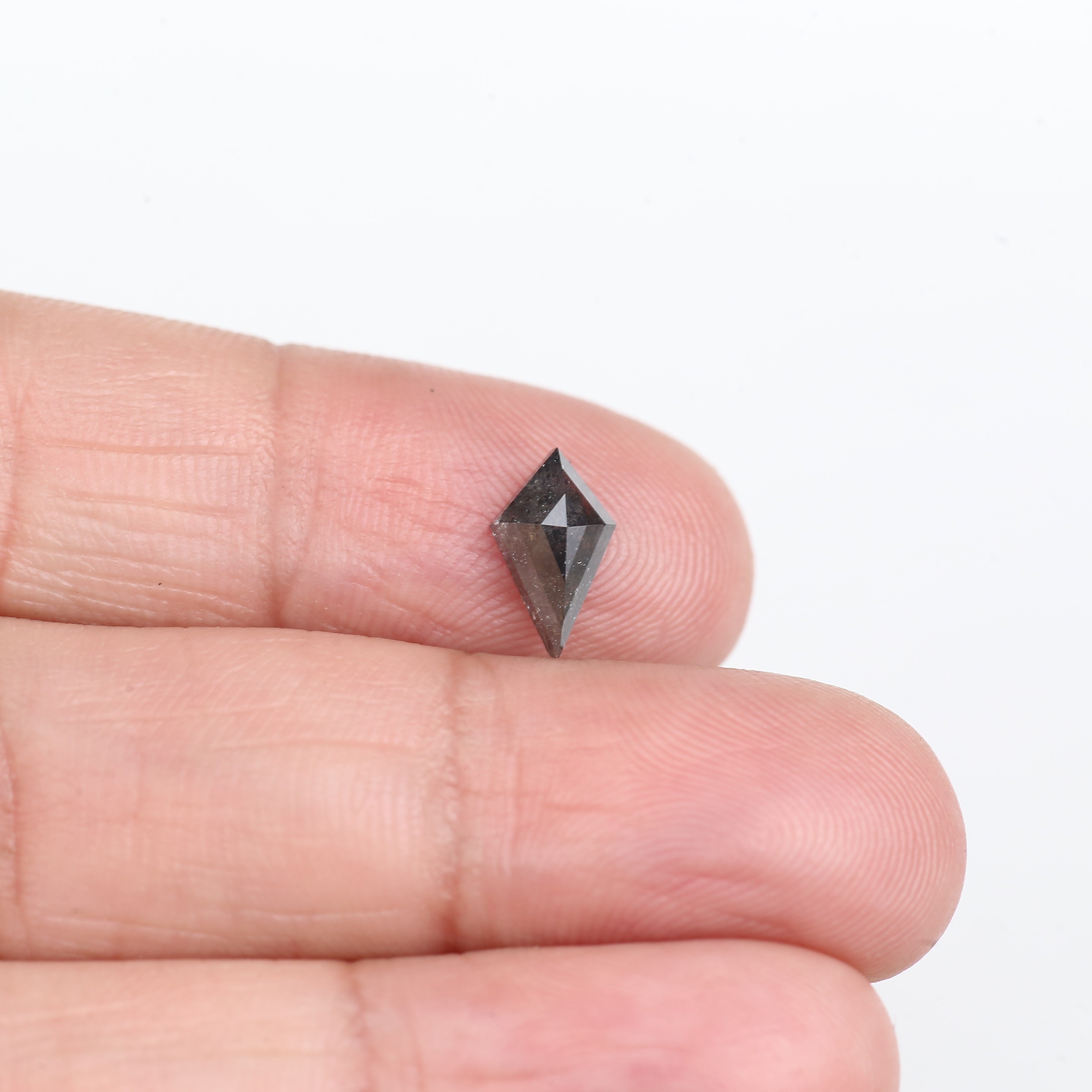 0.98 Carat Natural Fancy Kite Gray Salt And Pepper Diamond 9.57 MM