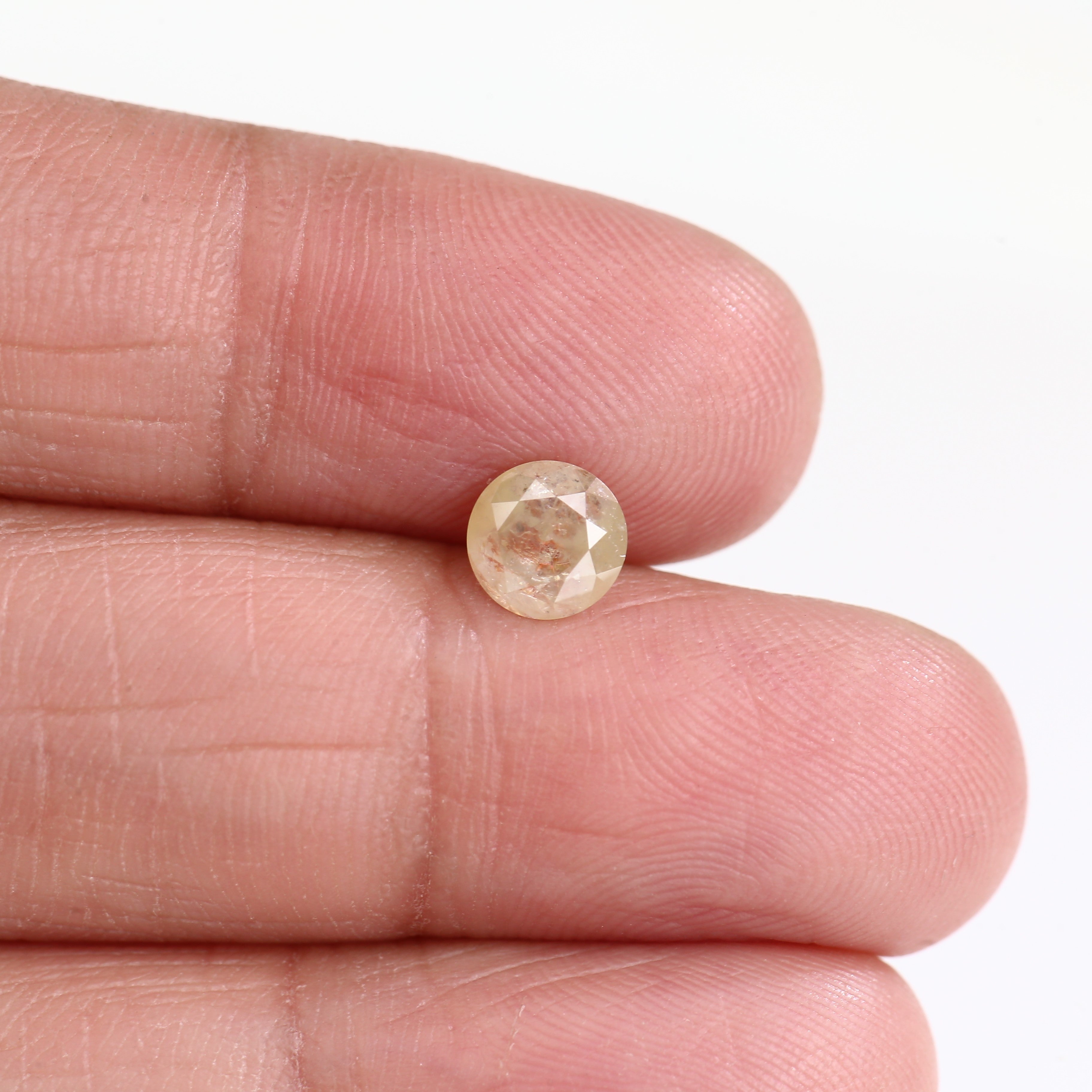 0.87 Carat Natural Round Cut Light Yellow Salt And Pepper Diamond 5.91 MM