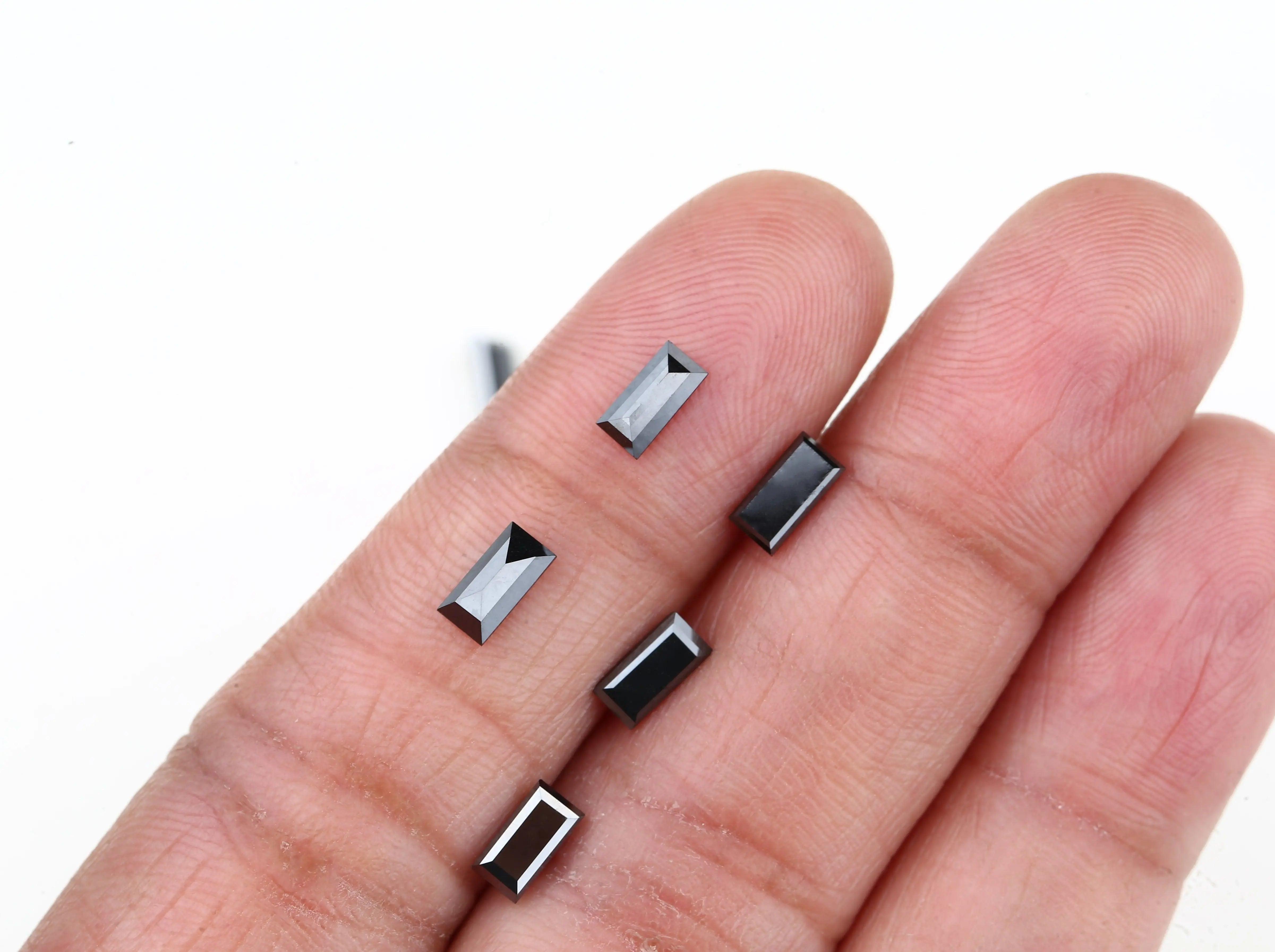 3 mm baguette cut diamond black