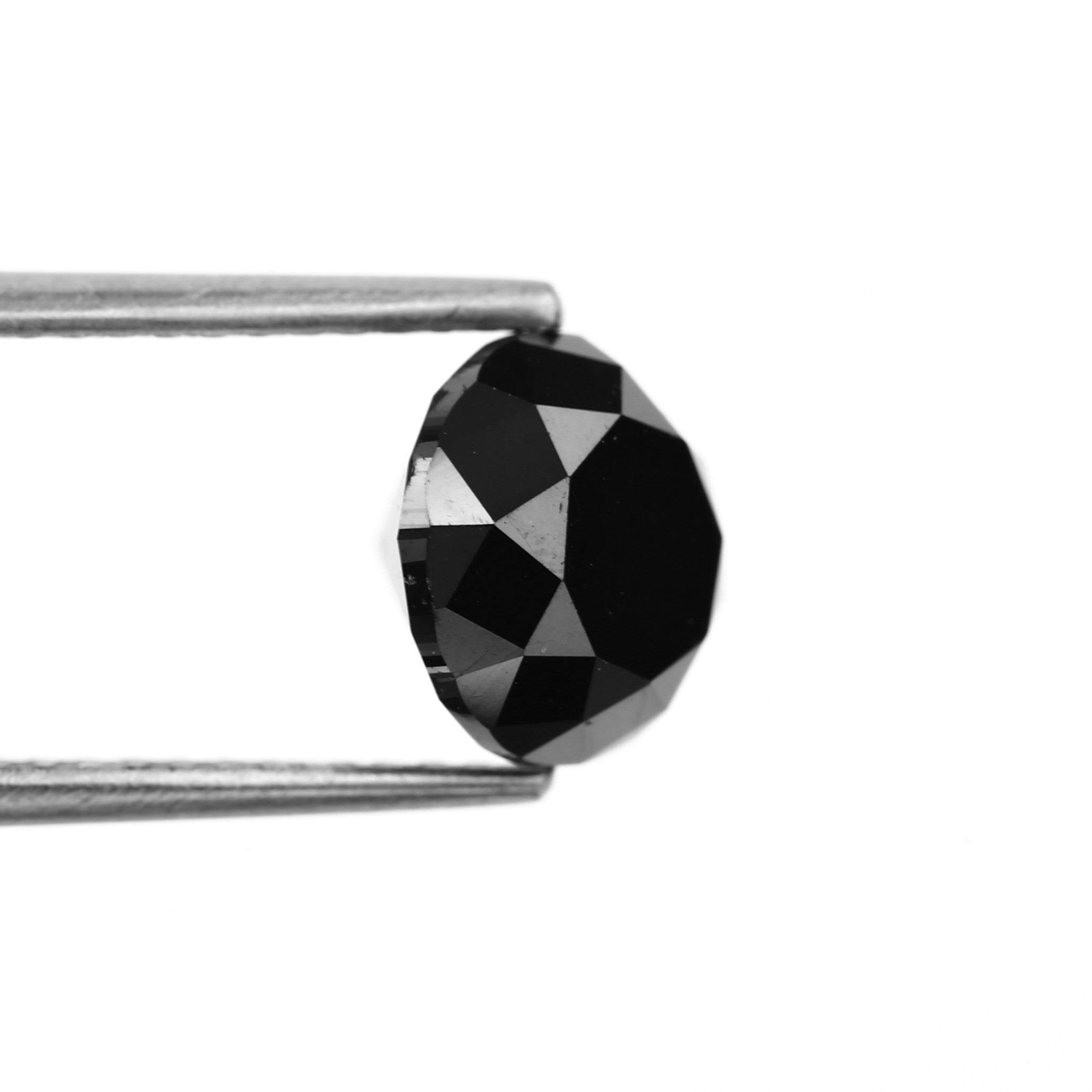 round cut natural black diamond