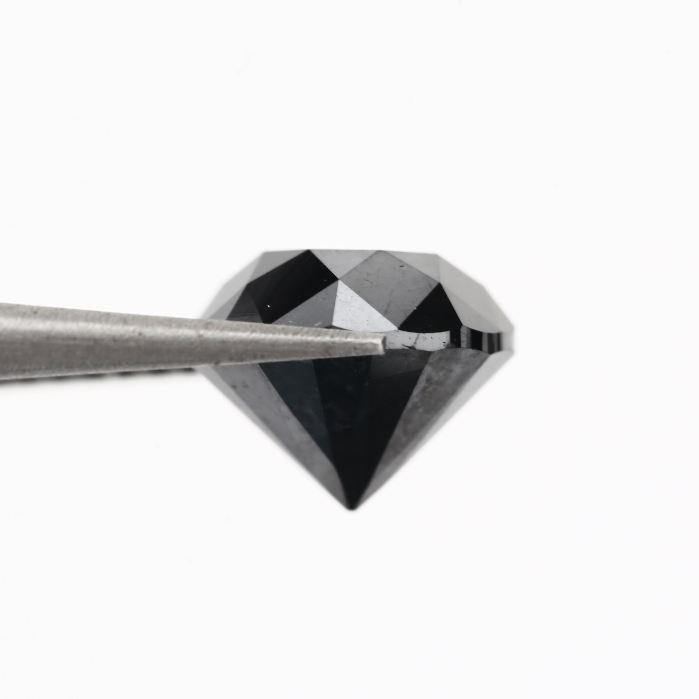 round natural balck diamond