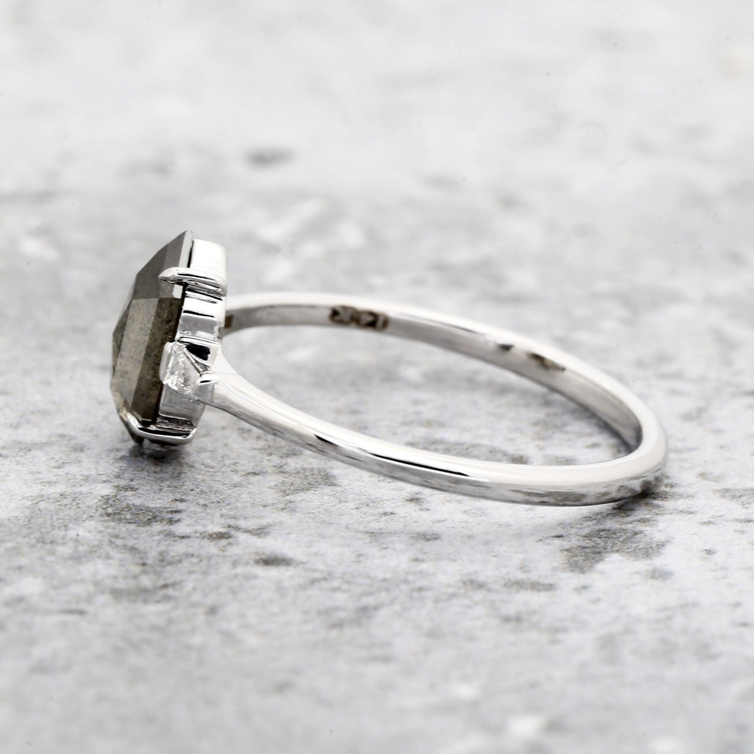 14k white gold ring