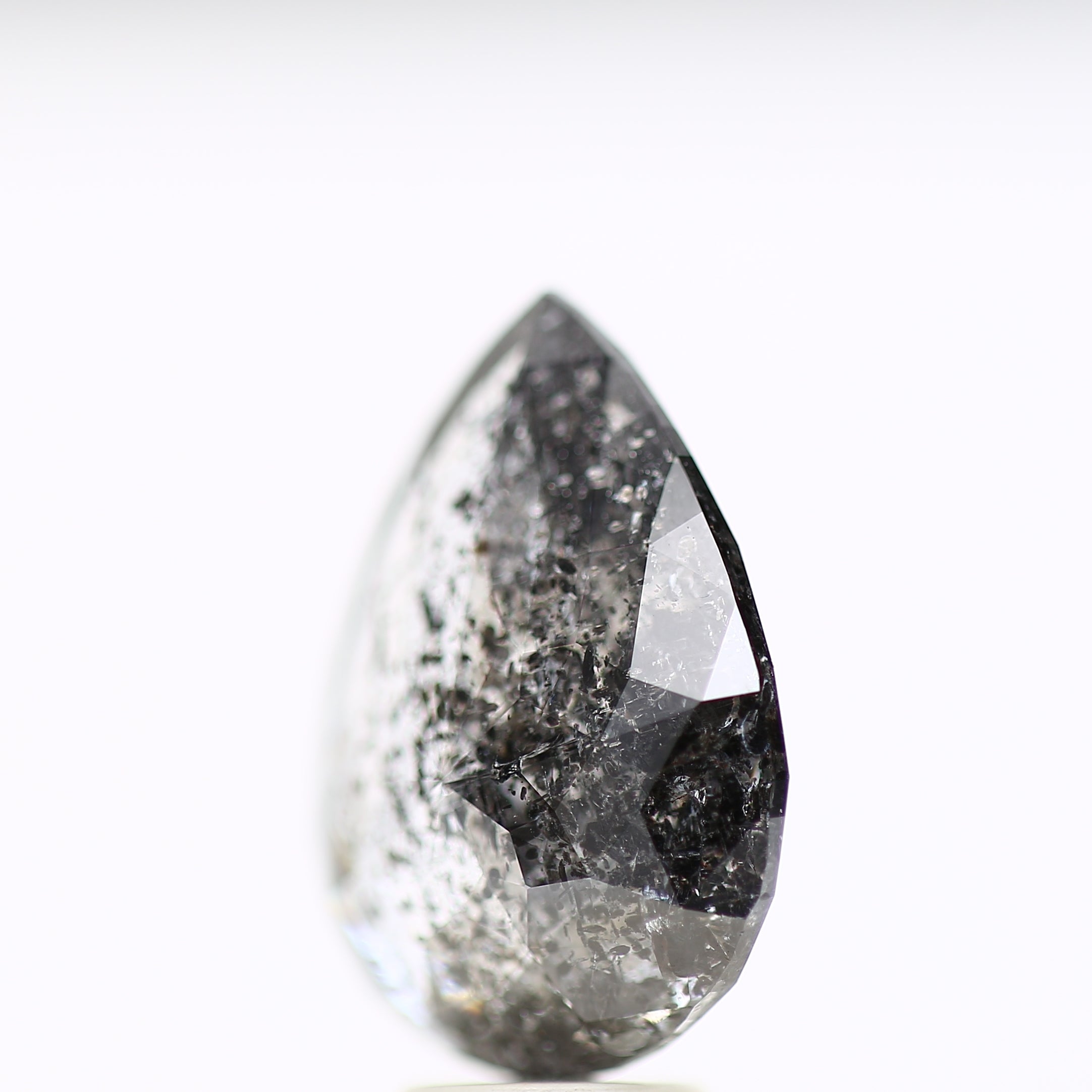 NATURAL SALT AND PEPPER DIAMOND GRAY