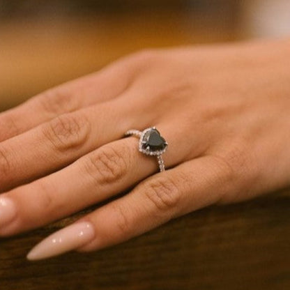 Cuore Black & White Diamond Ring - Blackdiamond