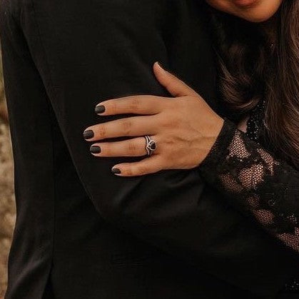 Cuore Black & White Diamond Ring - Blackdiamond