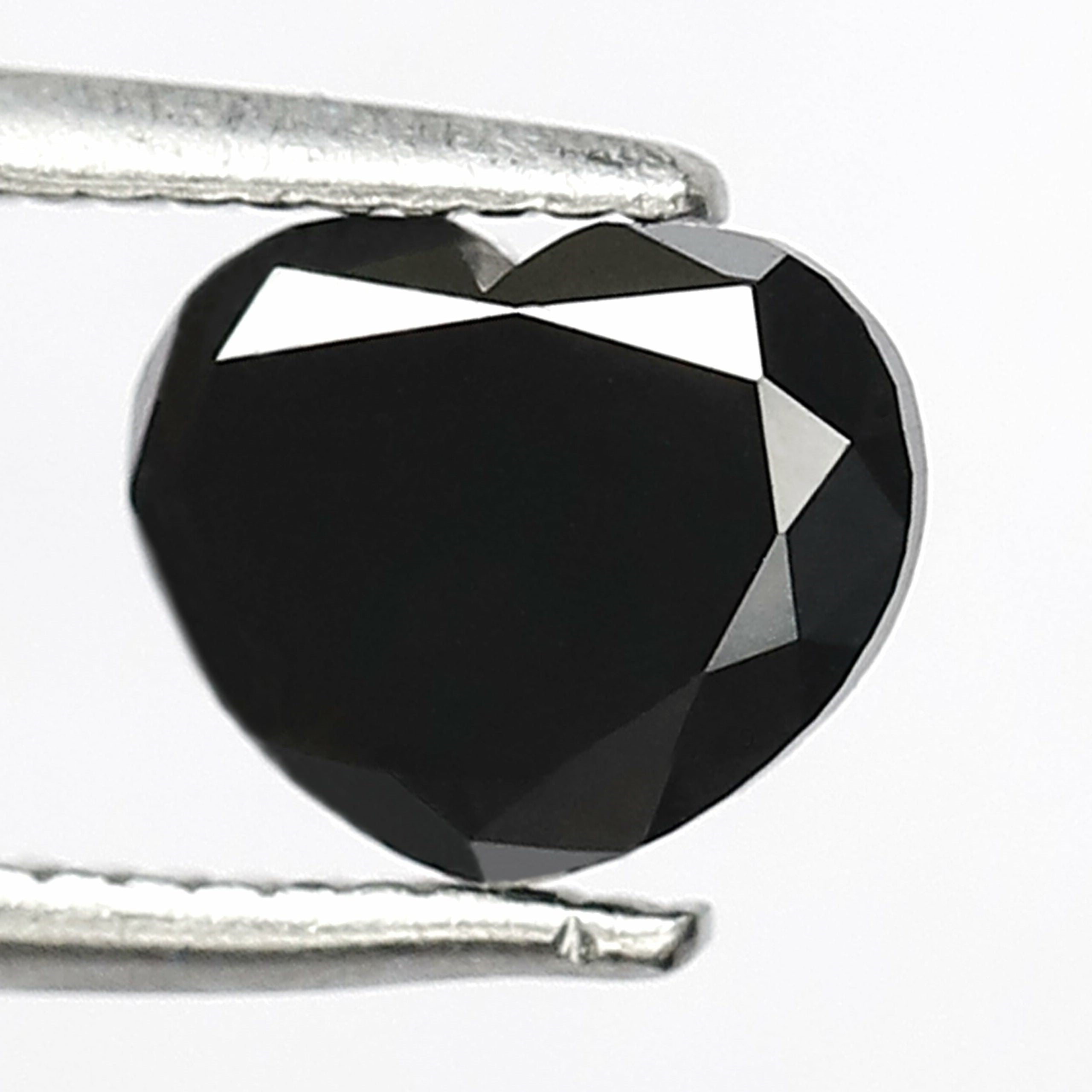 0.86 Carat Heart Shape Black Loose Diamond 5 MM Heated Black Color Diamond For Pendant - Blackdiamond