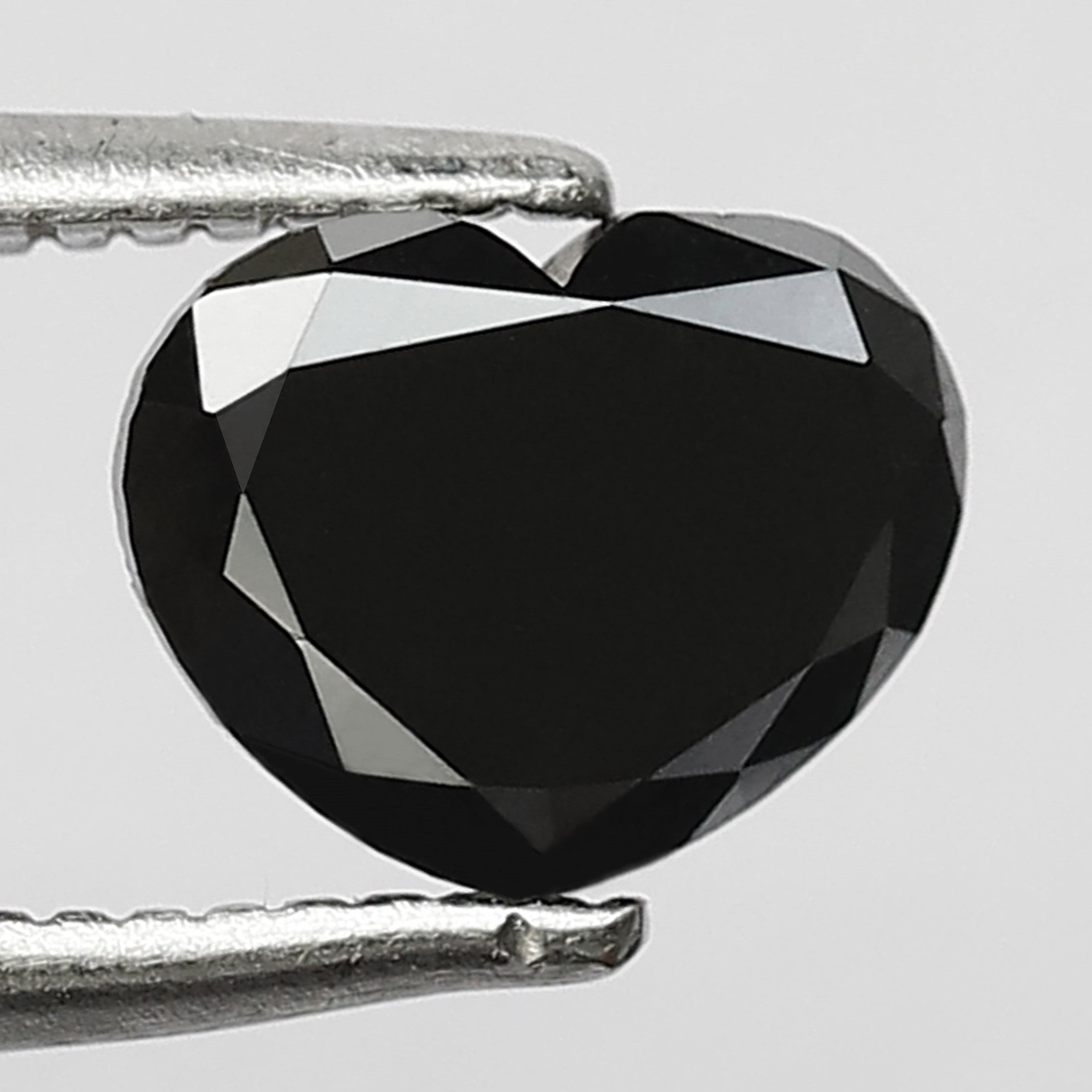 0.86 Carat Heart Shape Black Loose Diamond 5 MM Heated Black Color Diamond For Pendant - Blackdiamond