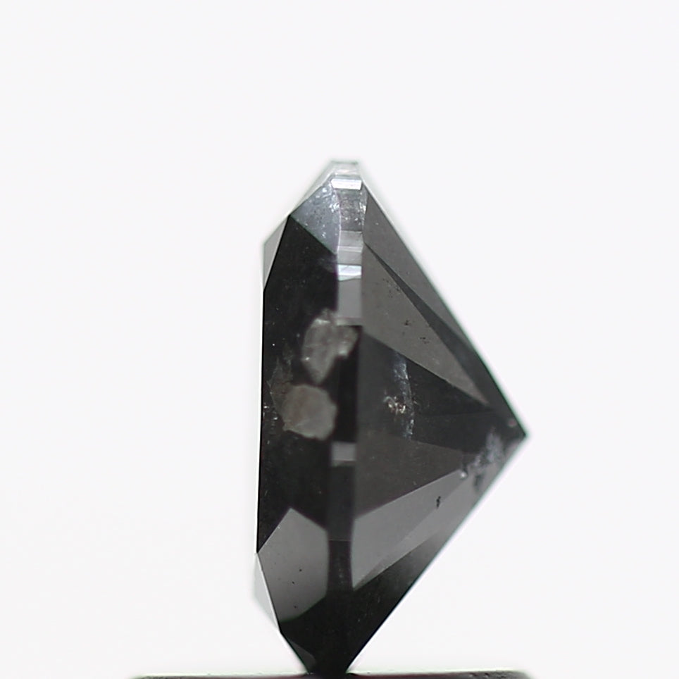 0.91 Carat Fancy Black Oval Diamond For Minimal Ring 7.2 MM