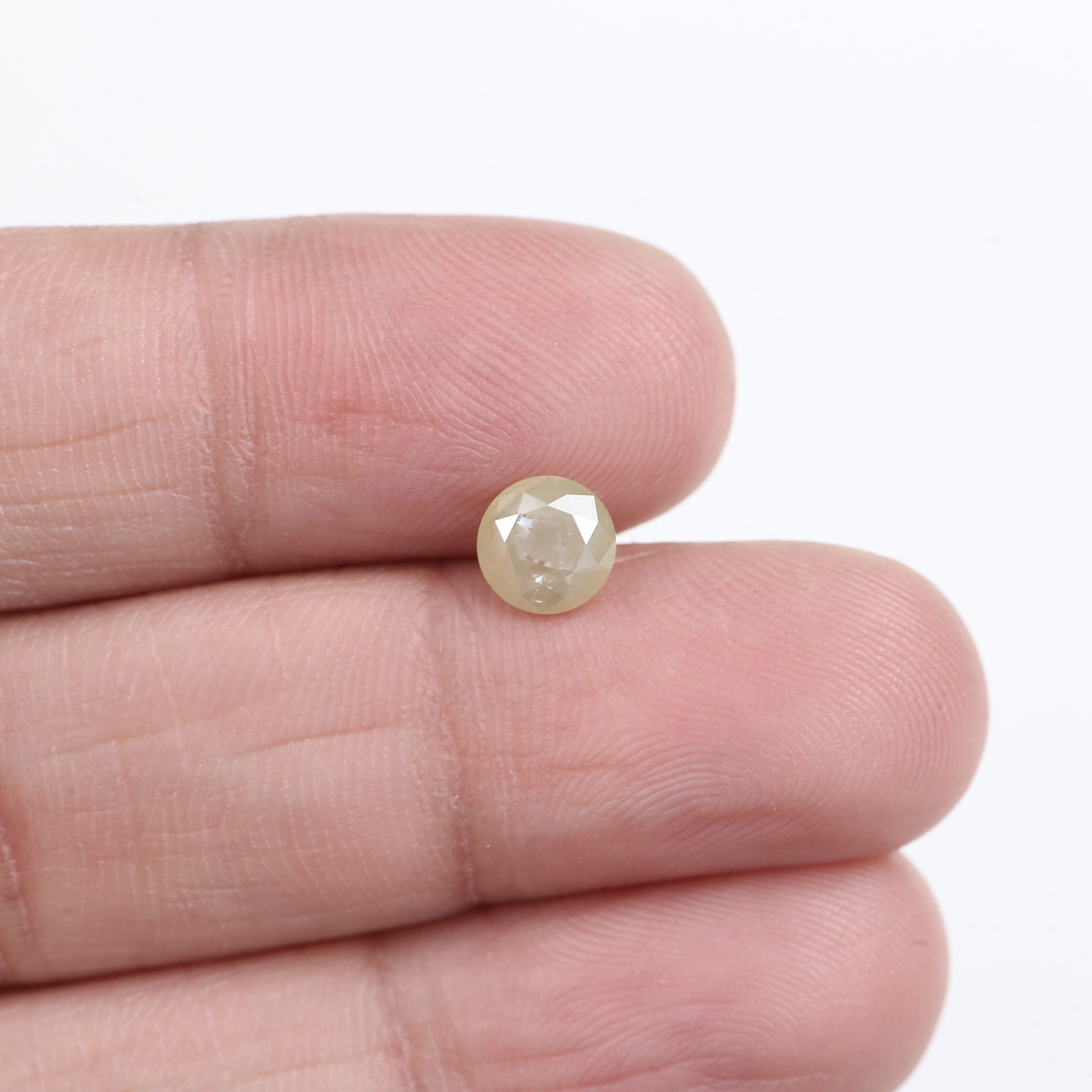 0.87 Carat Natural Round Shape Icy Salt and Pepper Diamond 5.81 MM