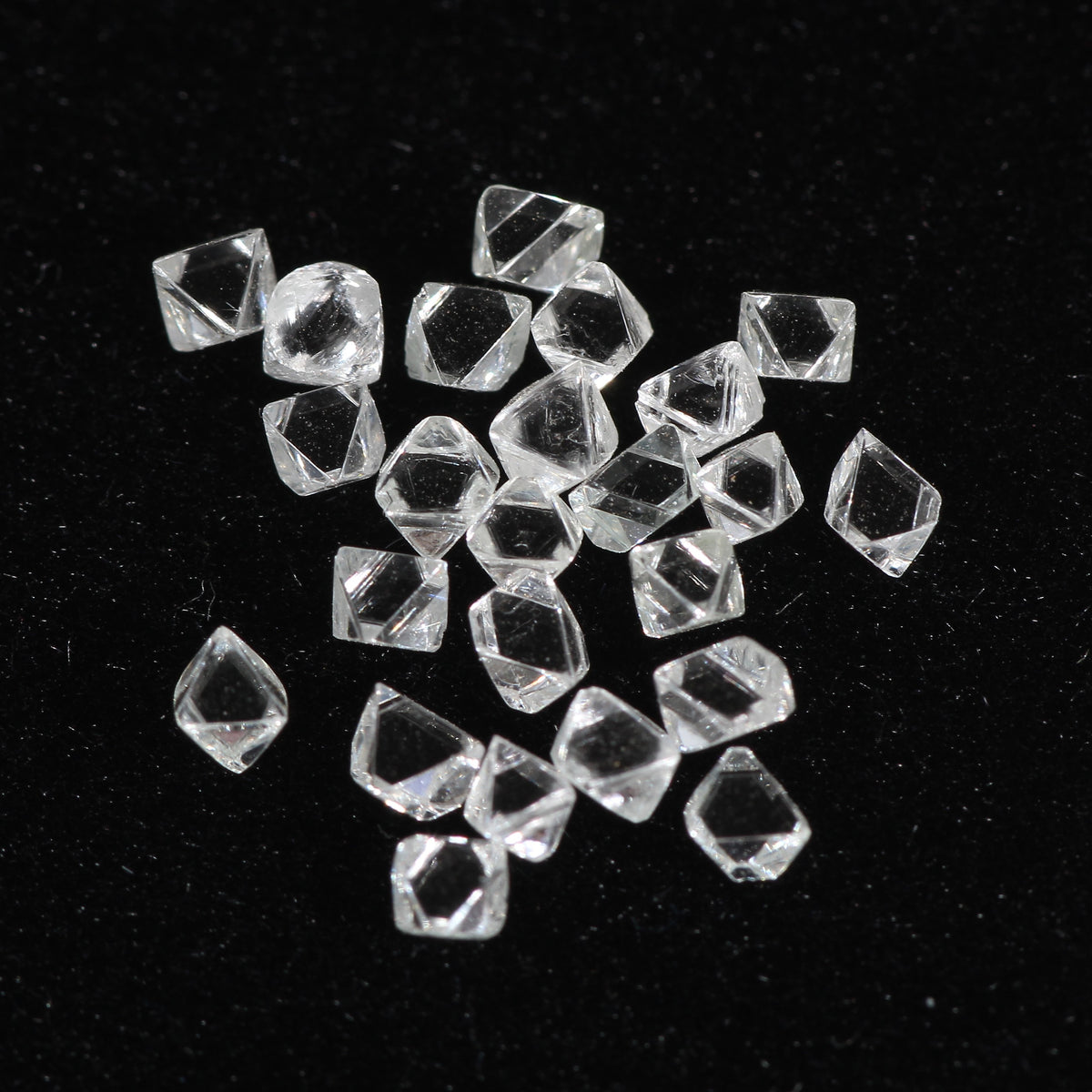Rough White Octahedron Clear D VVS Diamonds 1.5 MM - 2.50 MM