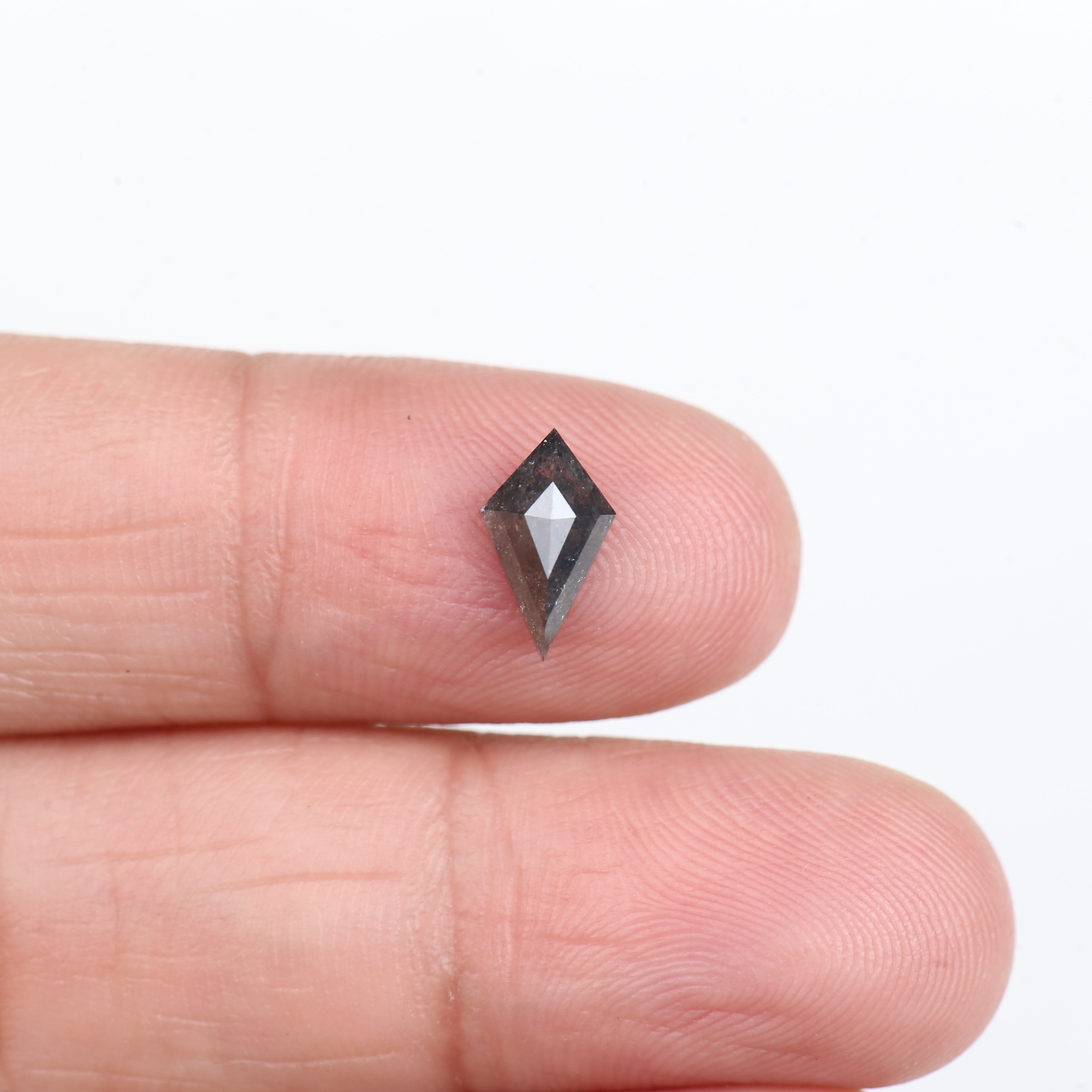 0.98 Carat Natural Fancy Kite Gray Salt And Pepper Diamond 9.57 MM