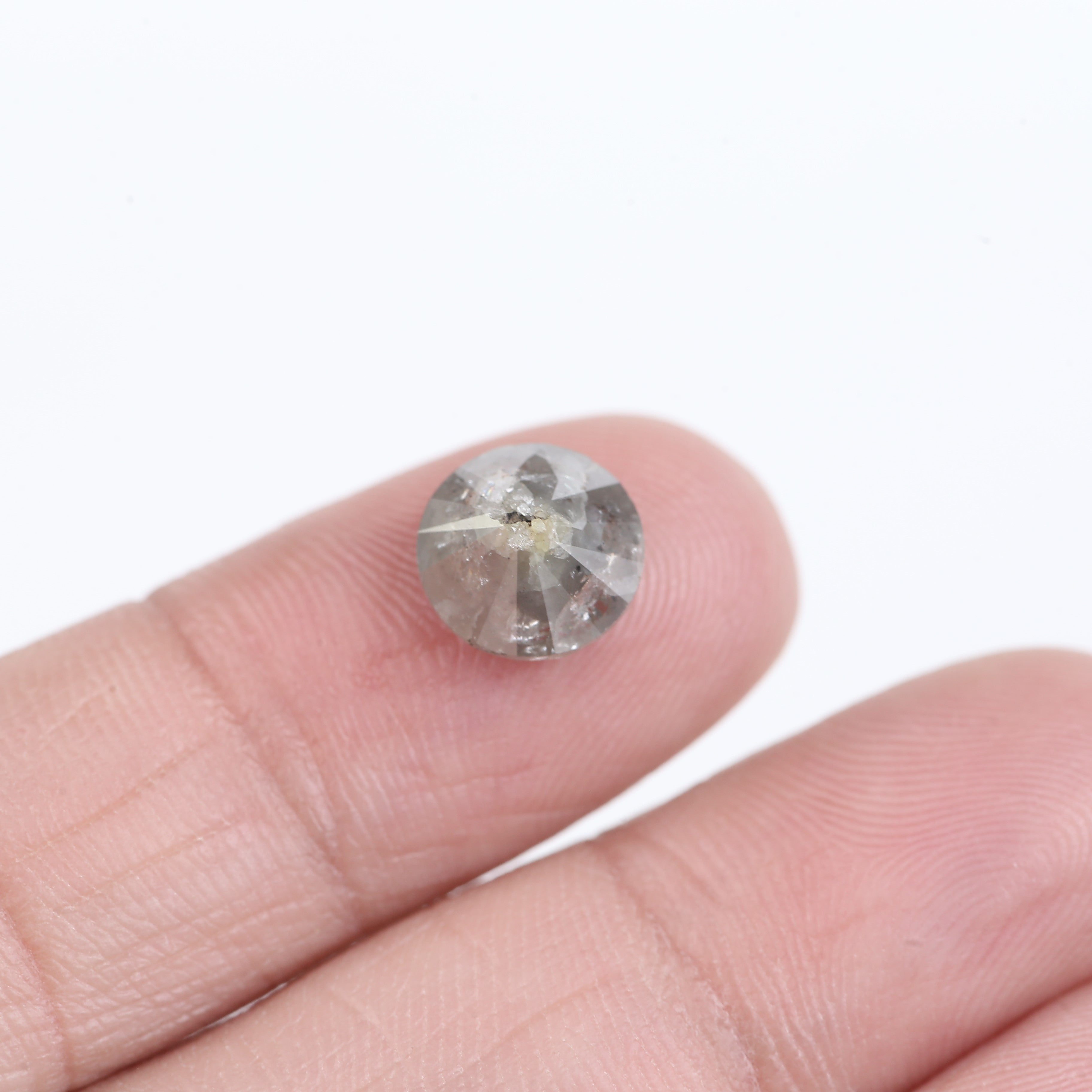 2.57 Carat Natural Grey Round Salt And Pepper Diamond 8.41 MM