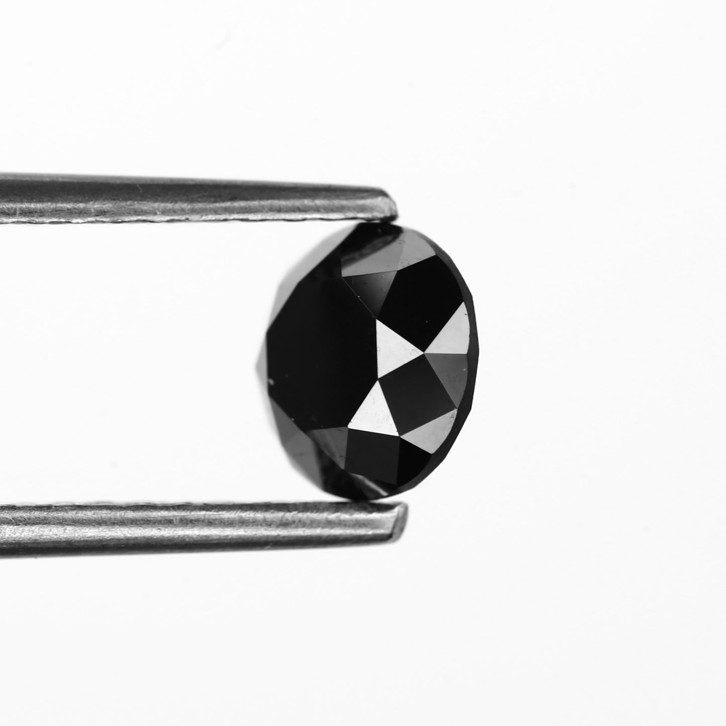 round brilliant black diamond