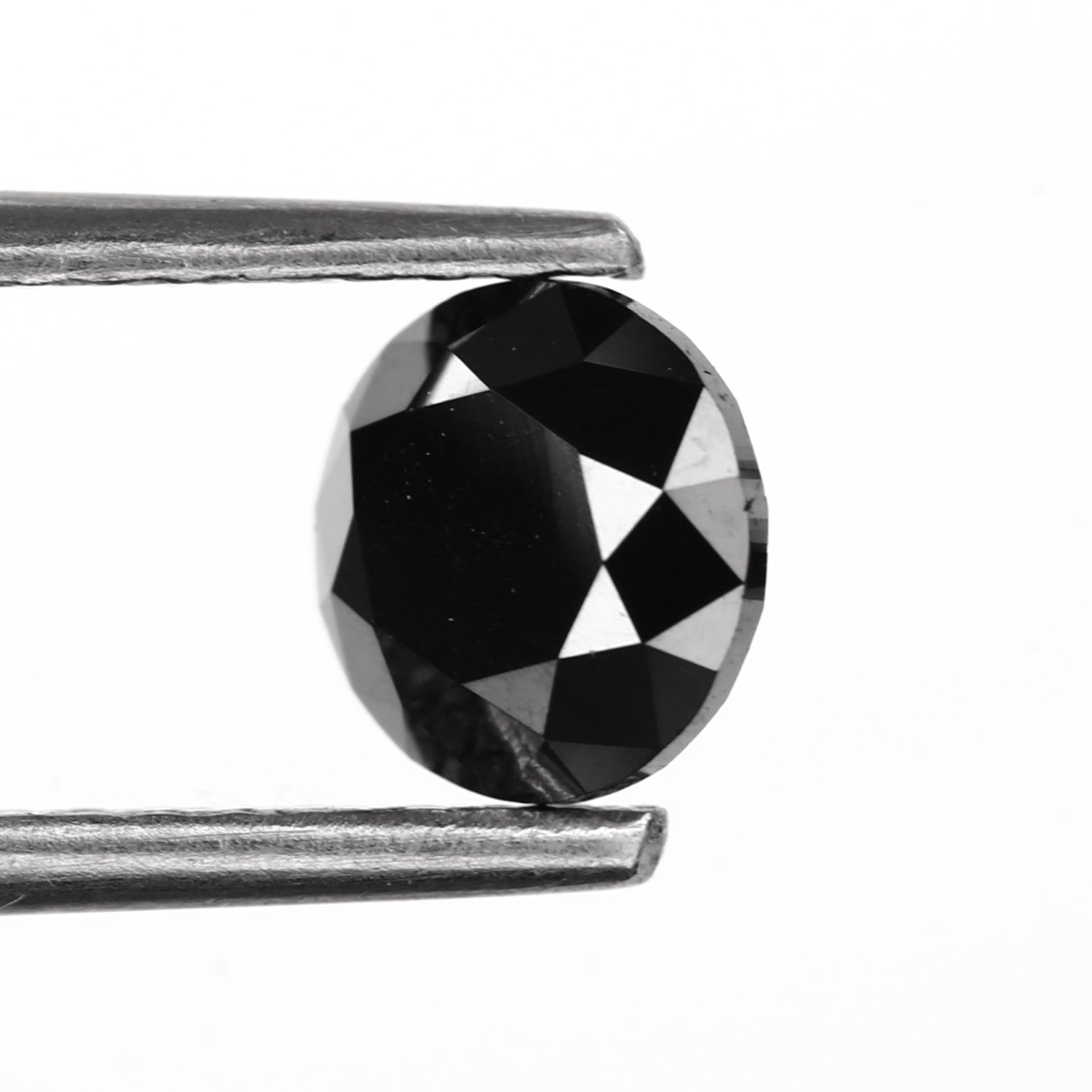 loose black round diamond