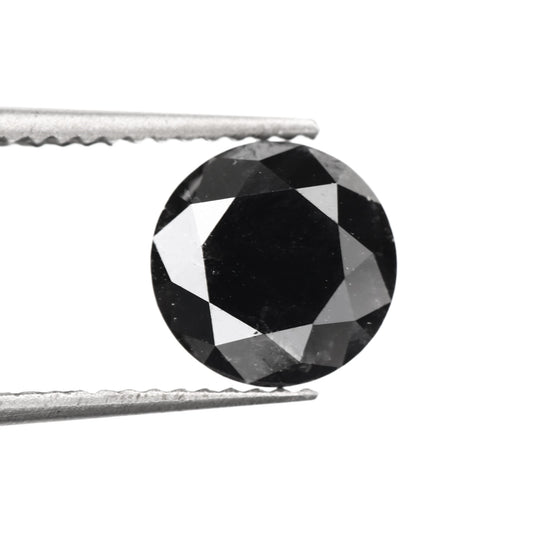 round cut black natural diamond 