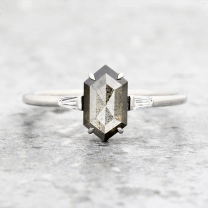 hex salt and pepper diamond