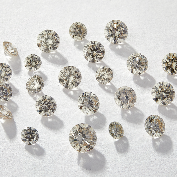 Round Shape Calibrated Diamond Loose Melee Diamonds 2.40 mm to 2.70 mm