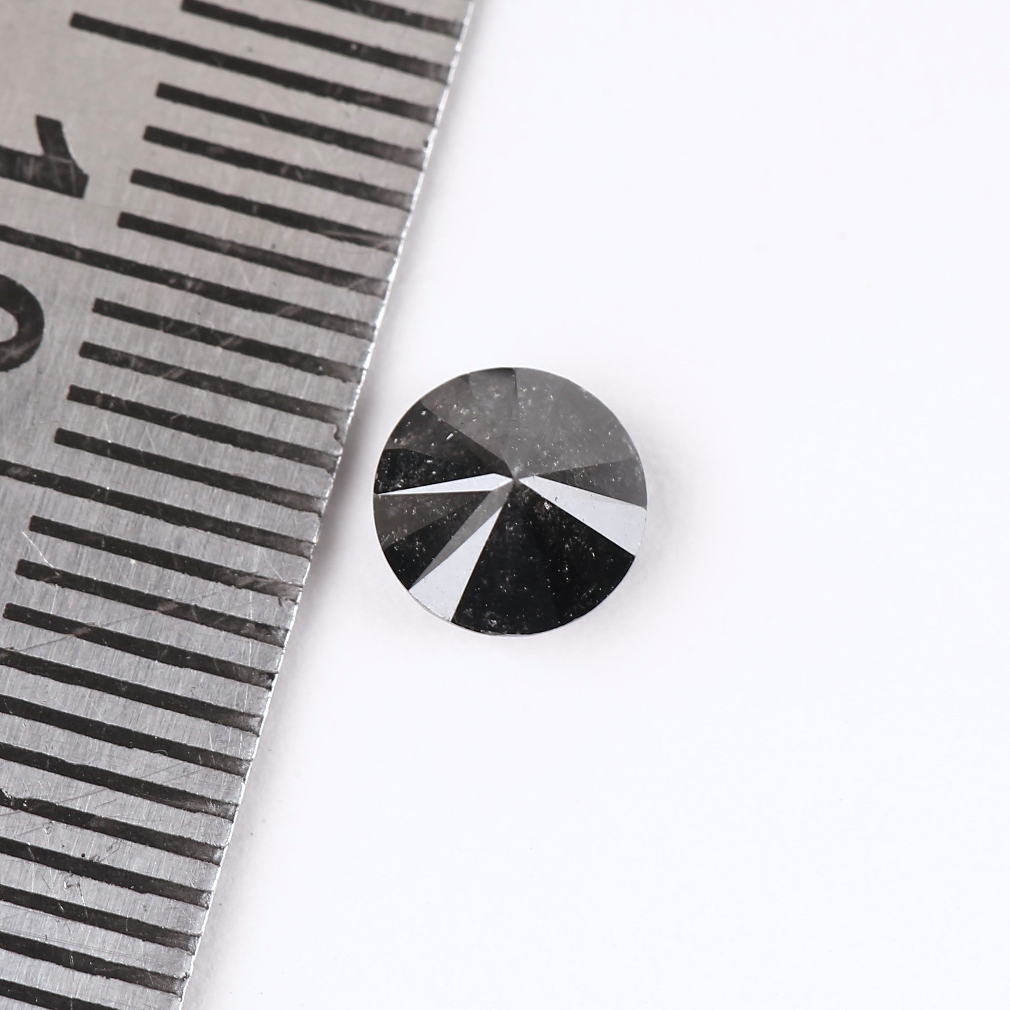 1ct round brilliant cut black diamond