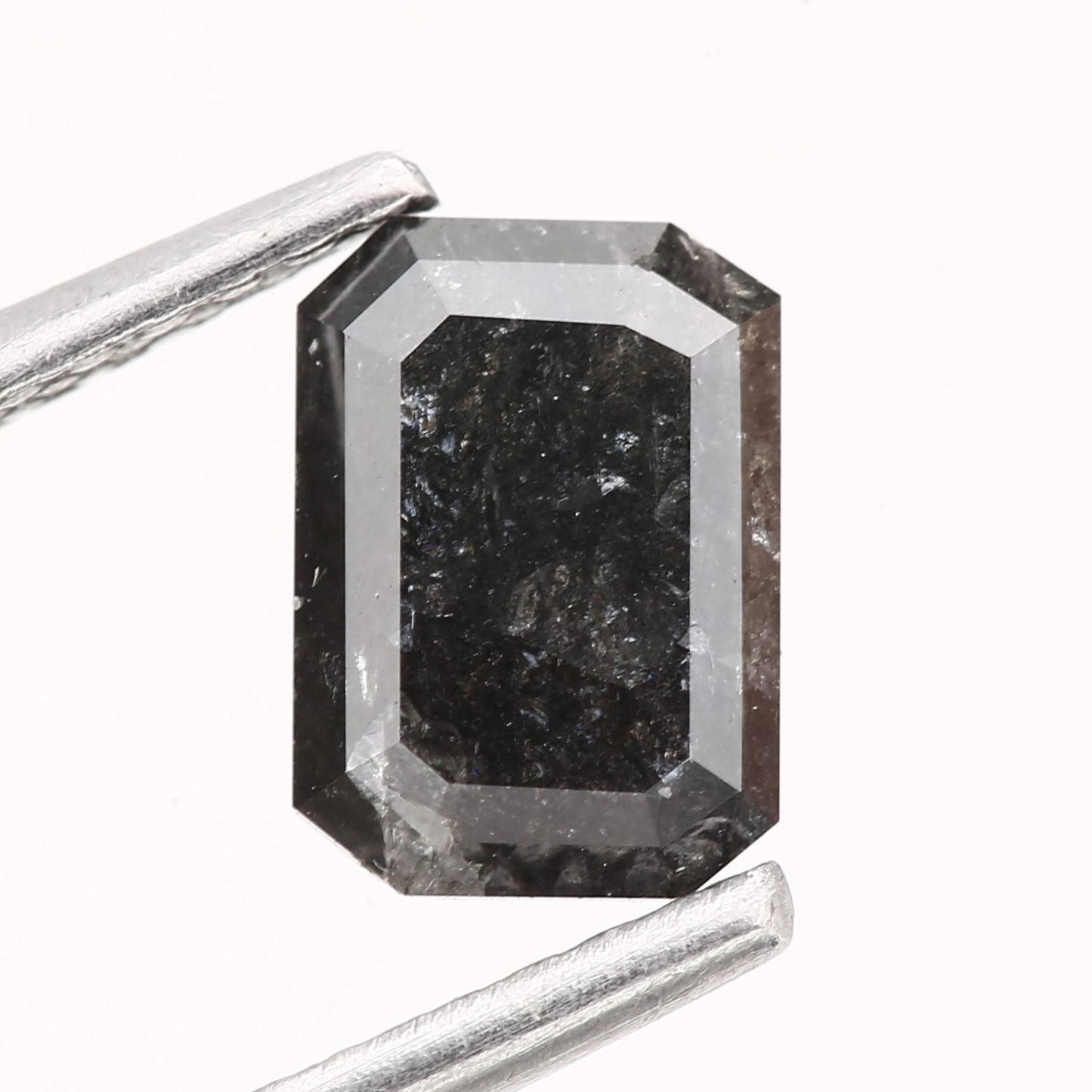 emerald-cut-salt-and-pepper-diamond-0.90-carat-fancy-black