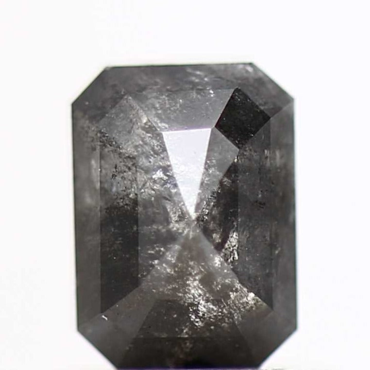 emerald-cut-salt-and-pepper-diamond-1.06-carat-fancy-black-gray