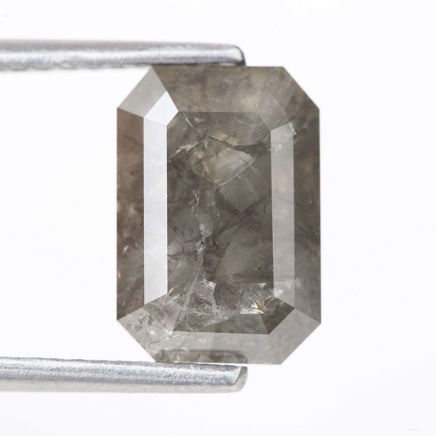 emerald-cut-salt-and-pepper-diamond-2.89-carat-fancy-gray