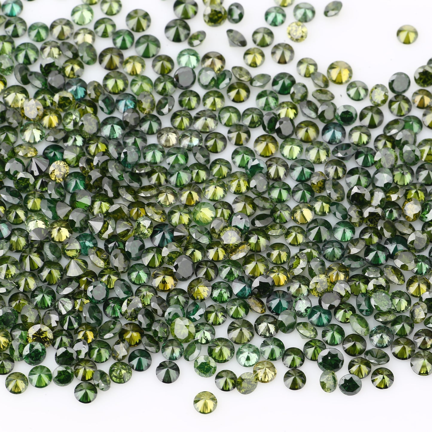 FANCY GREEN DIAMOND FOR ROUND BRILLIANT CUT DIAMOND RING