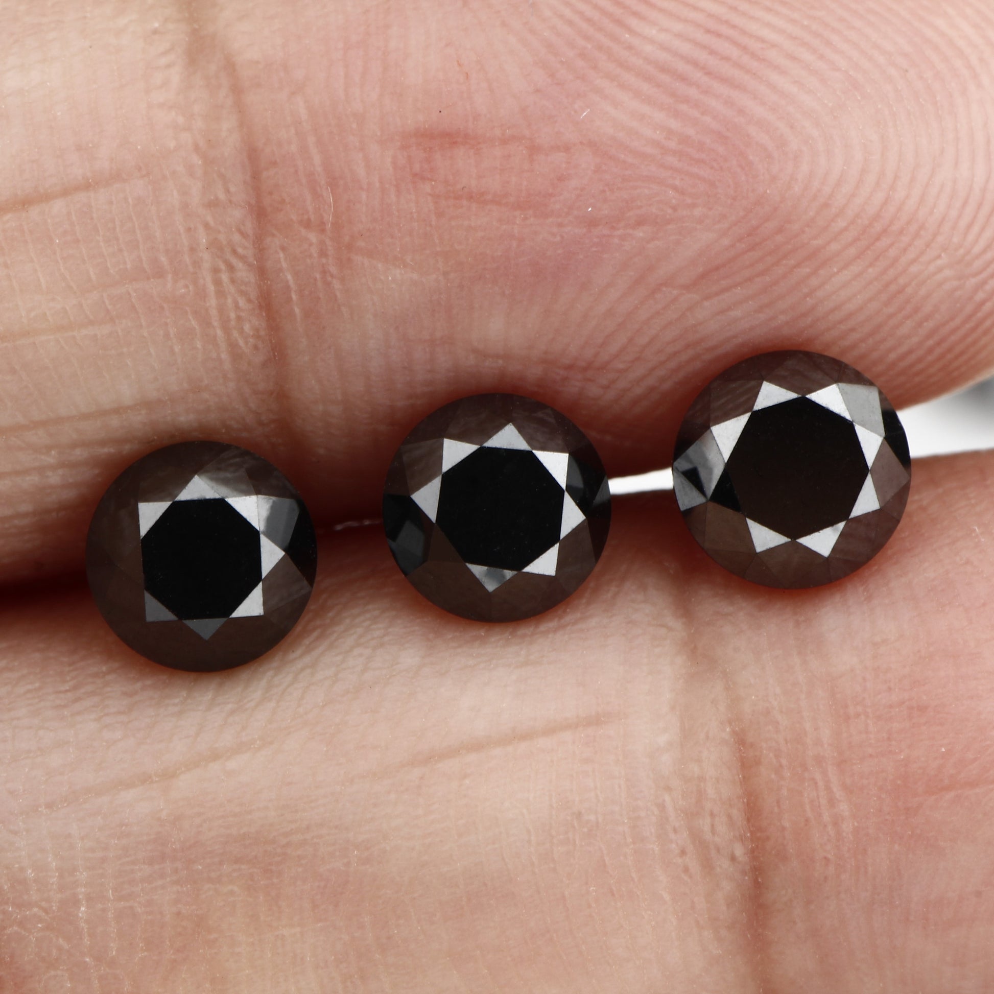 4 mm black diamond