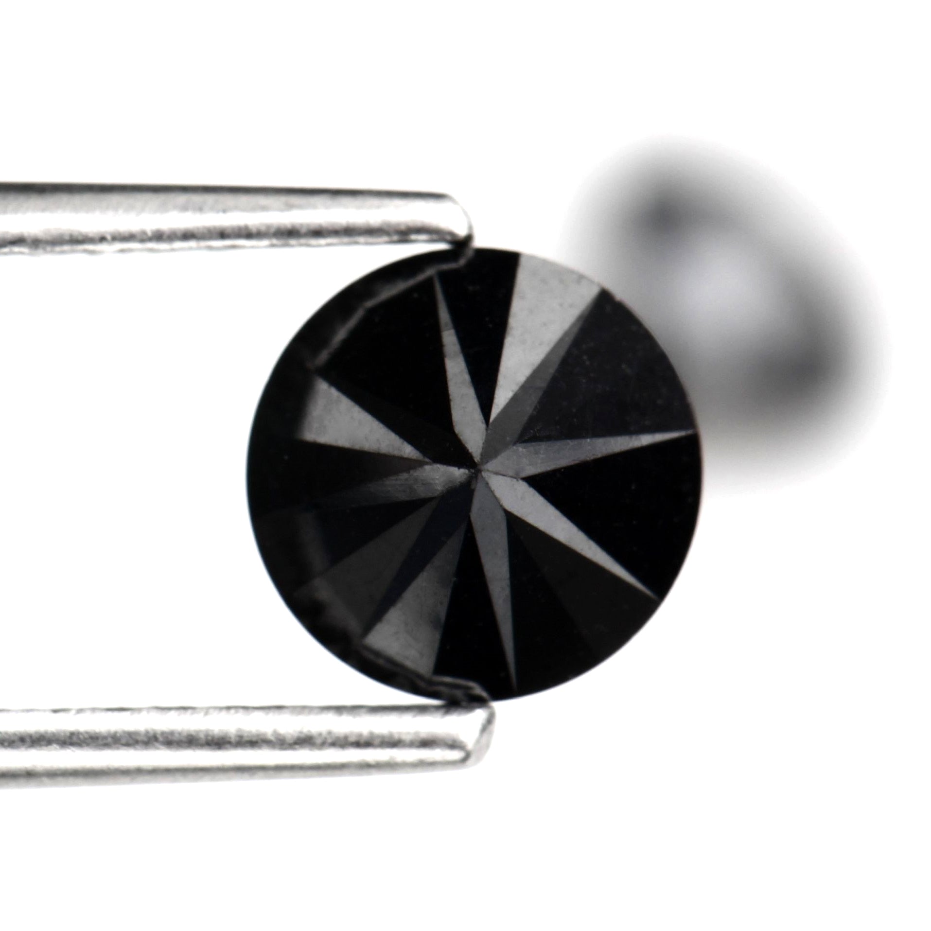 calibrated black round diamond 5.5 mm